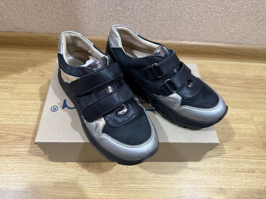 Черевики дитячі 36 р