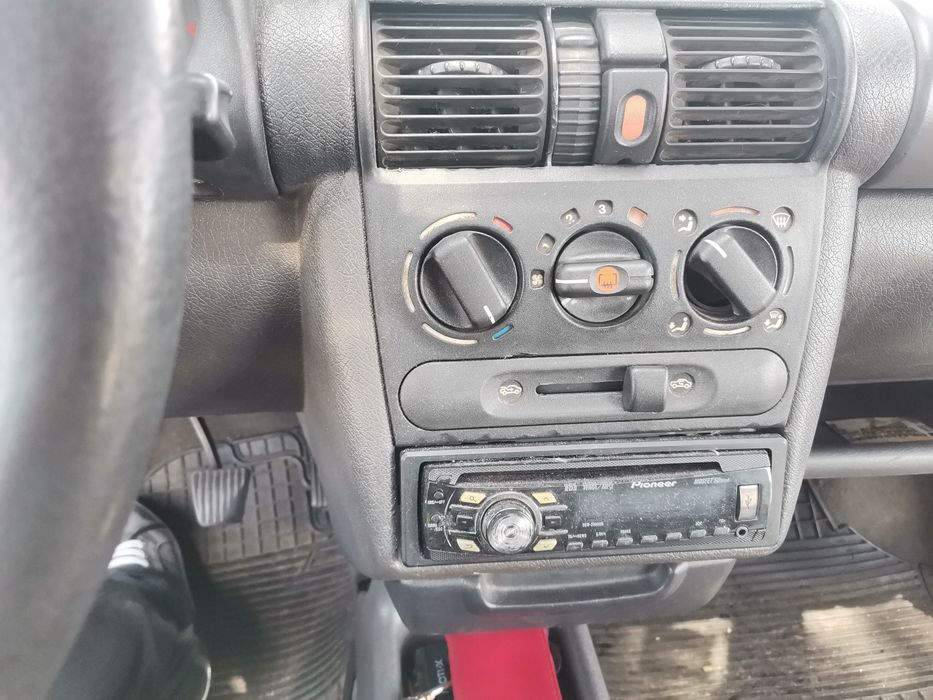 Opel corsa B 1.7 Gasóleo