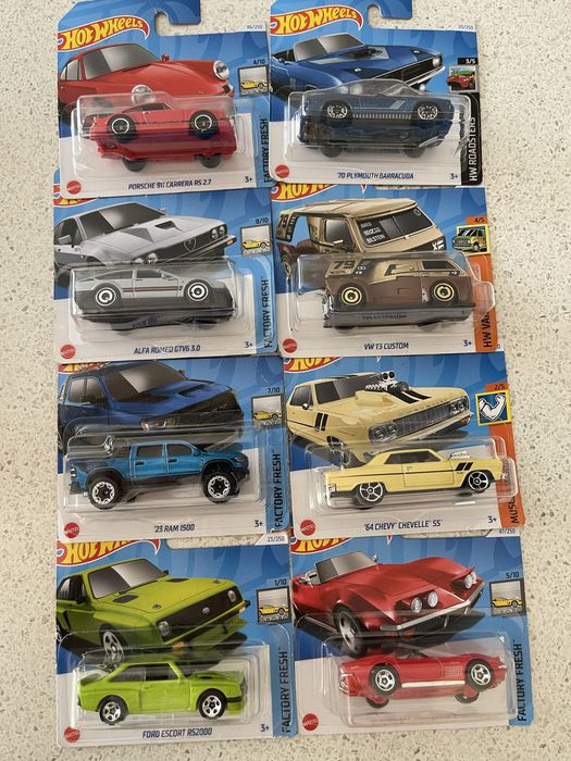 Машинкі hot weels