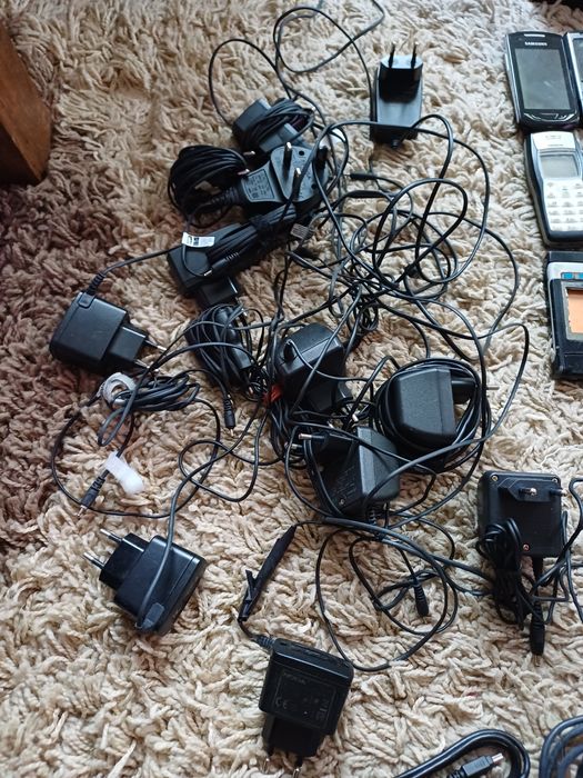 Zestaw GSM różne telefony, akcesoria, IPhone Nokia Samsung Ipaq Hp