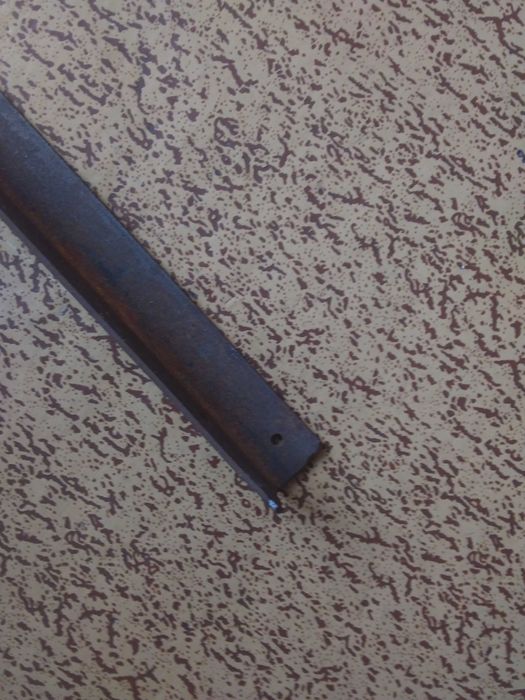 Металлический уголок 116х3х2,5