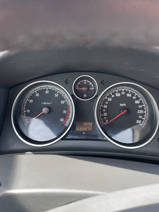 Продам Opel Astra 1.8 бензин