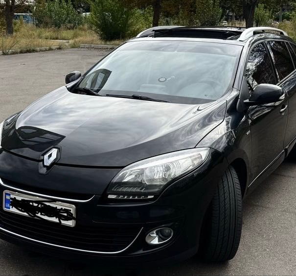 Автомобиль Renault Megane 3 2012-го року 1.5дизель