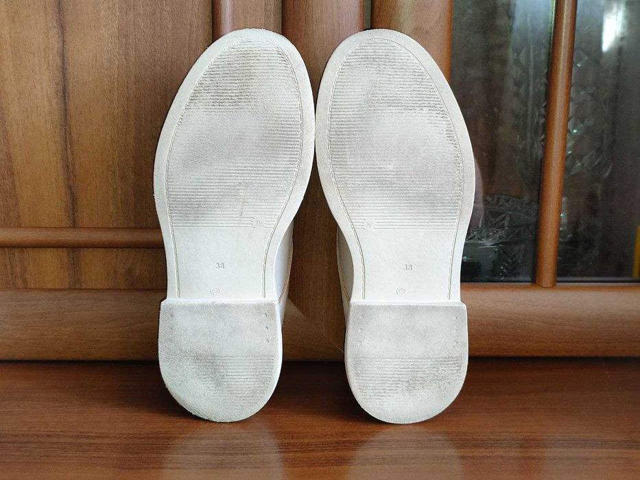 Туфлі жіночі, шкіряні бежеві на шнурках