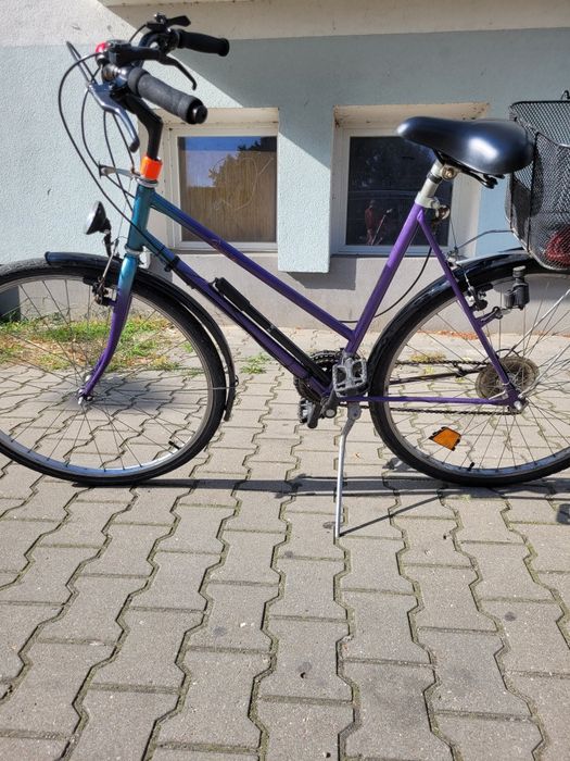 Spredam komod w idealnym stanie.