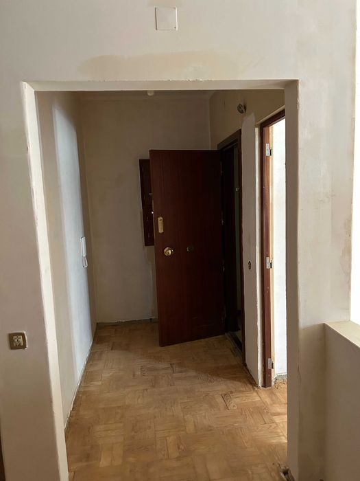 Escritório para arrendar em Belém num 1º Andar atrás do CCB