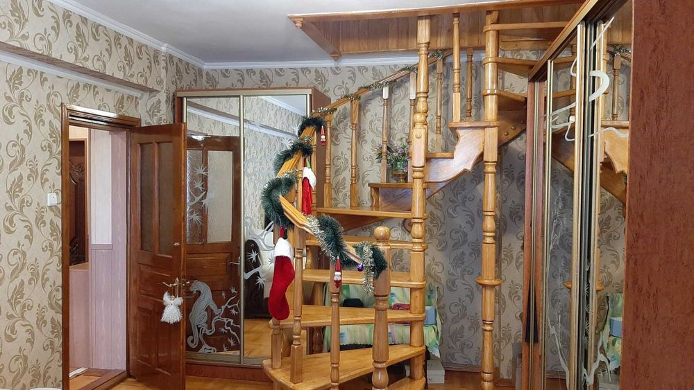 Продаж 3 кім кв. 84 м  50 тис.