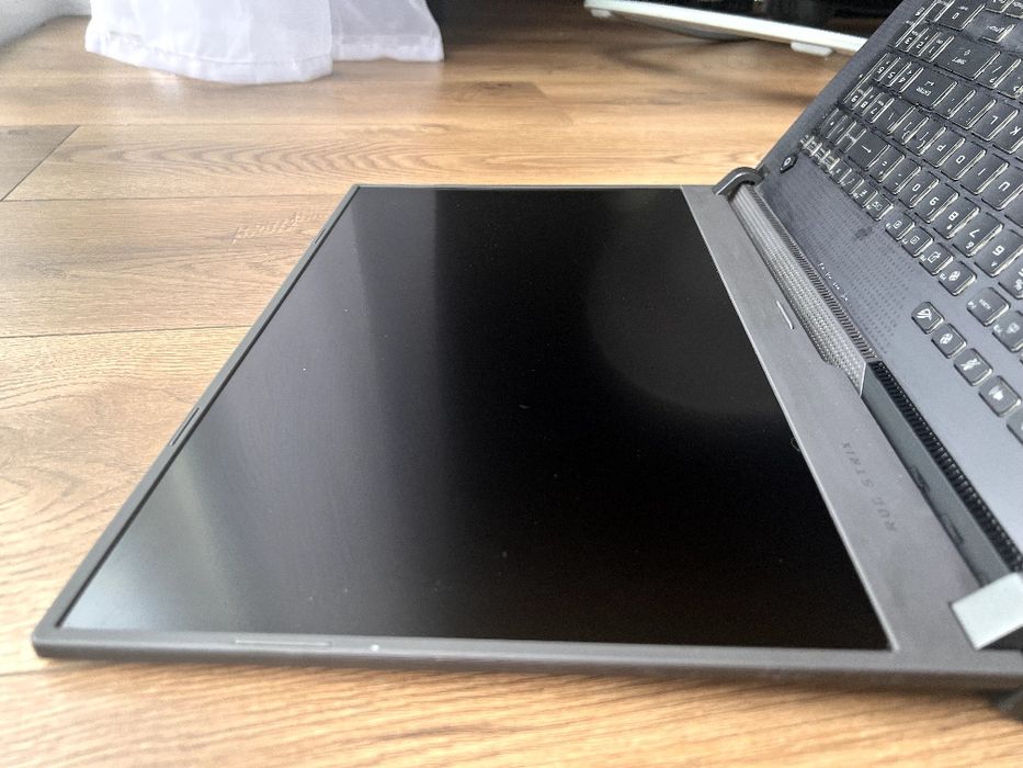 ASUS ROG Strix G713IH – na części – matryca sprawna, komplet