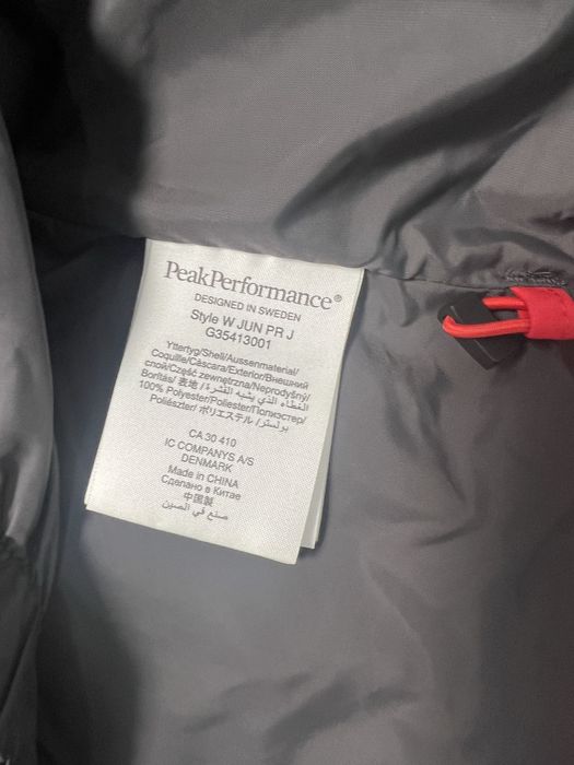 Peak Performance ( salomon burton ) сноубожіноча лижна пухова куртка М