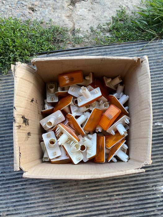 Повторювачі поворотів ВАЗ 2105 2107 Нові Ціна за пару!