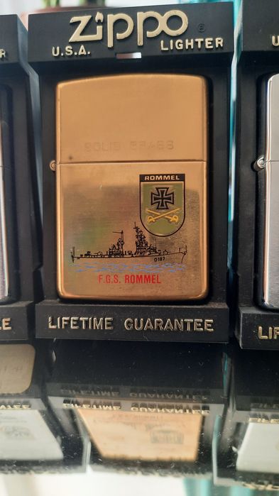 Vendo zippos de colecção