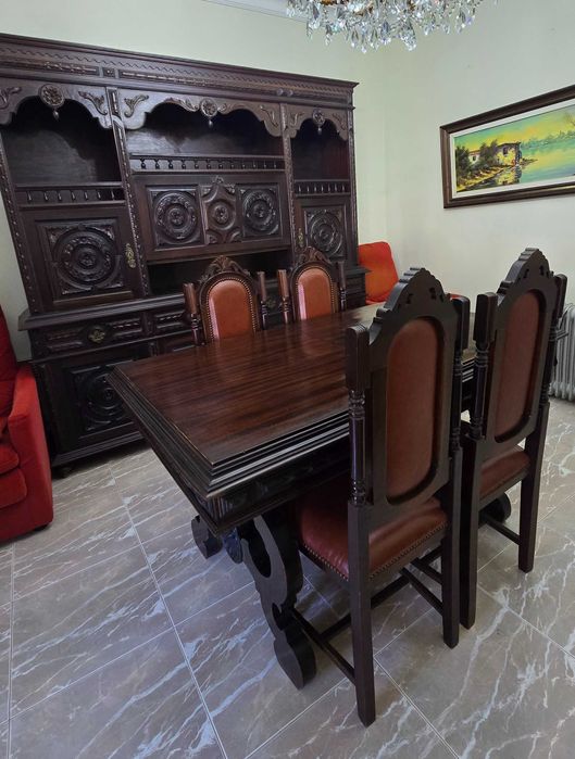 Mesa e cadeiras madeira maciça