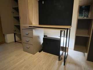 Komplet mebli do pokoju dziecka/nastolatka.