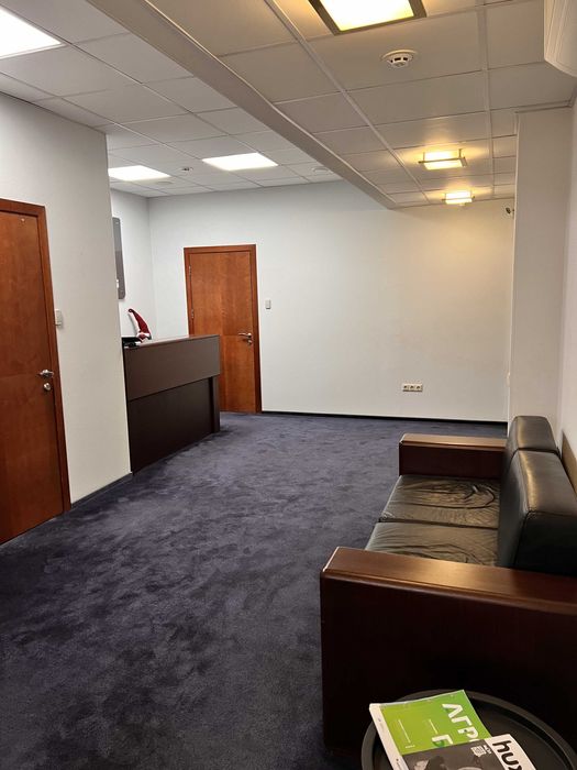 Продаж Бізнес-центру "ОЧАКІВСЬКІЙ", м. Київ