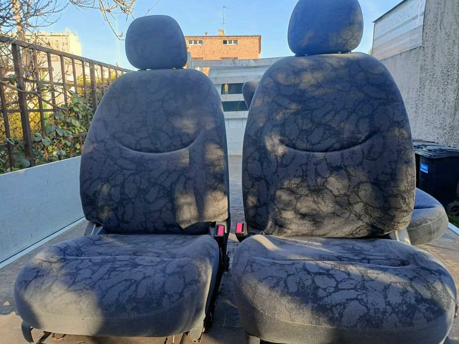 Fotele + kanapa Toyota Yaris I