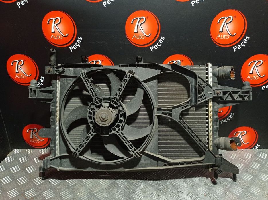 Radiador Com Termoventilador Opel Corsa C (X01)