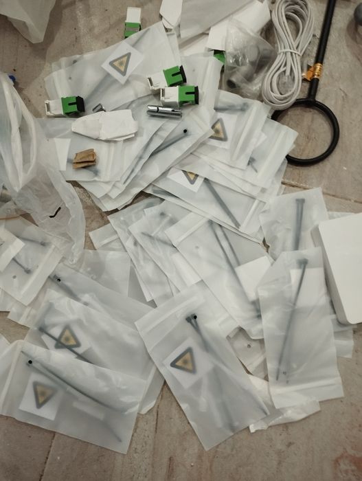 Vendo conjunto material fibra / informática novo