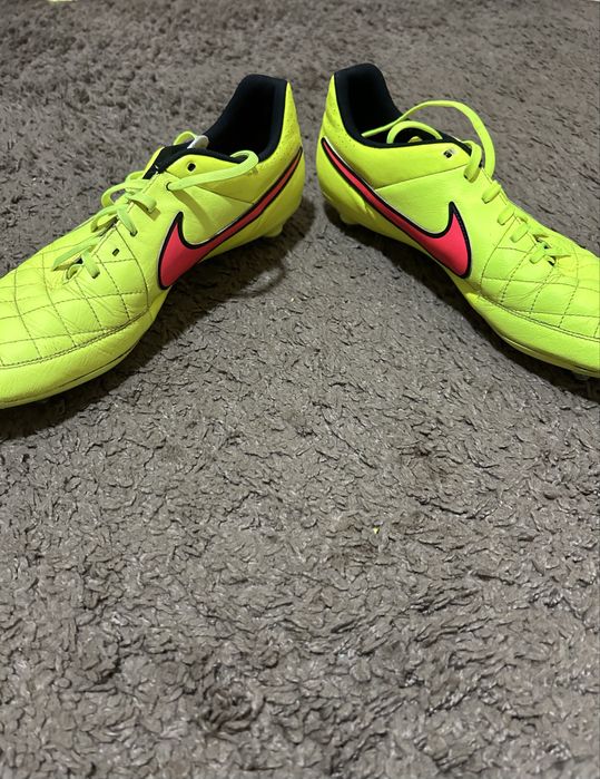 Бутси Nike Tiempo на залізних шипах б/в 44,5 розмір