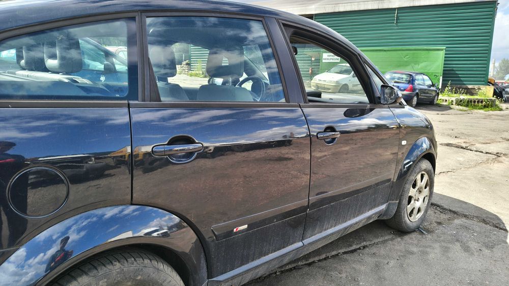 Audi A2 1.4 5F5F, Drzwi tylne lewe prawe, Części FV Transport/Dostawa
