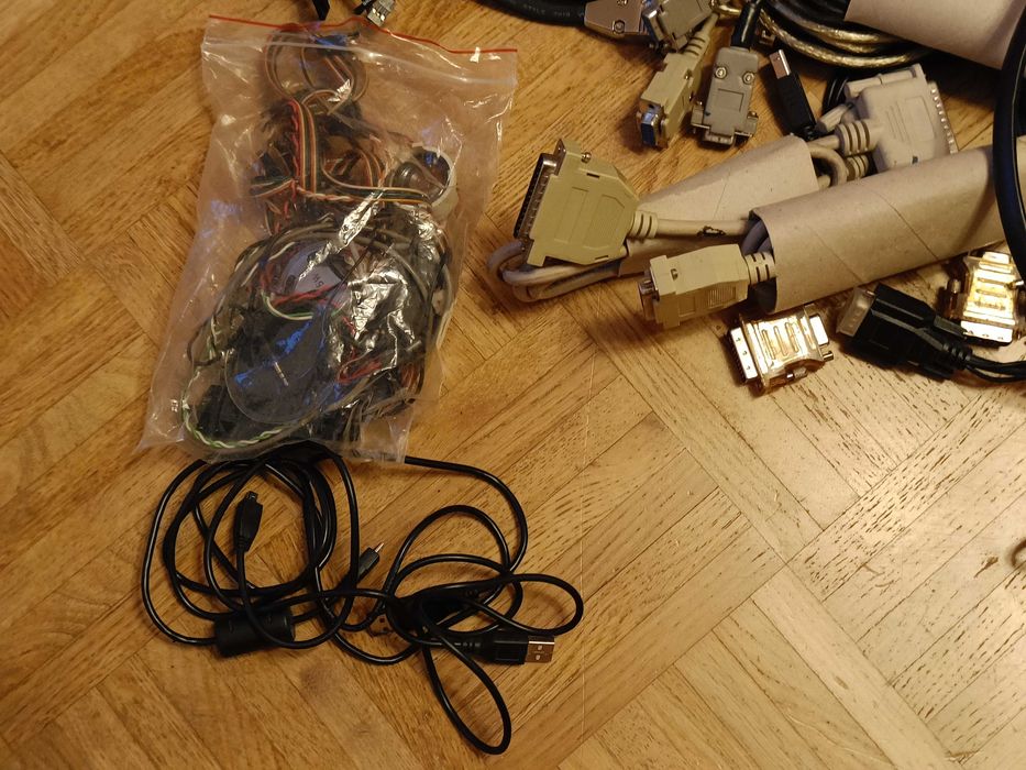 Kable komputerowe i przejściówki 5zł/szt USB VGA PATA COM HP Sony inne