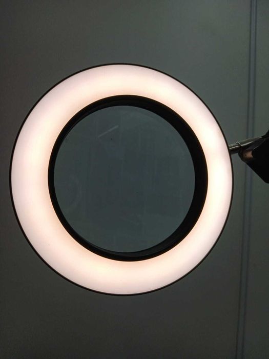 Ring Light Luminária de Mesa com Lupa