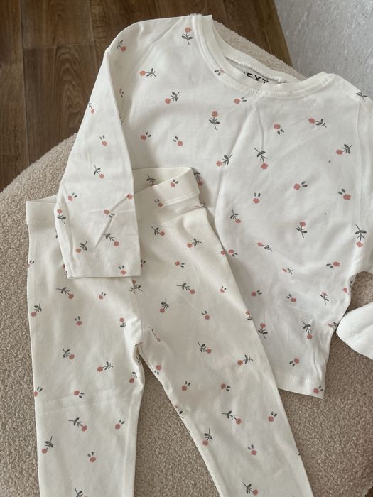 Костюмчик новий від Next