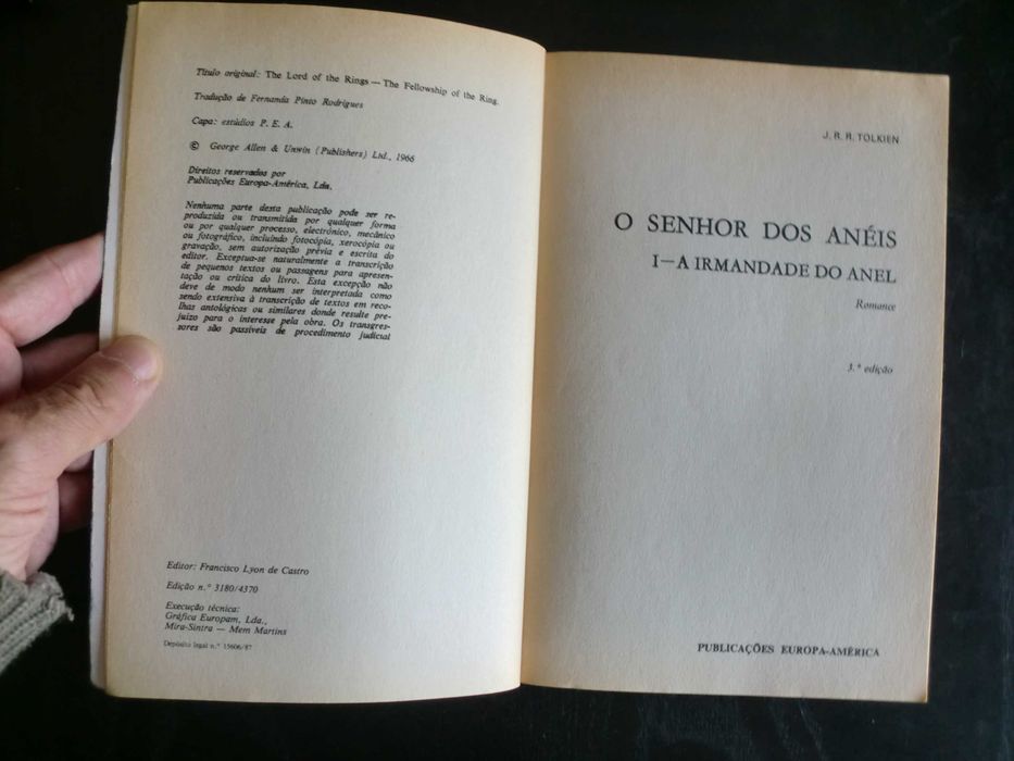 Os Senhores dos Anéis de J. R. R. Tolkien. - Volume I e III