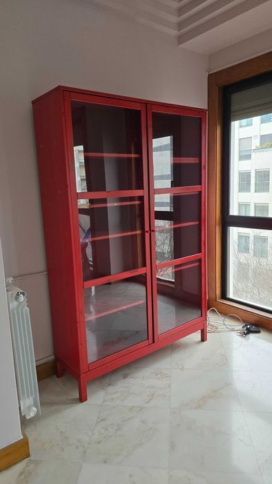 Armário Linnarp vermelho