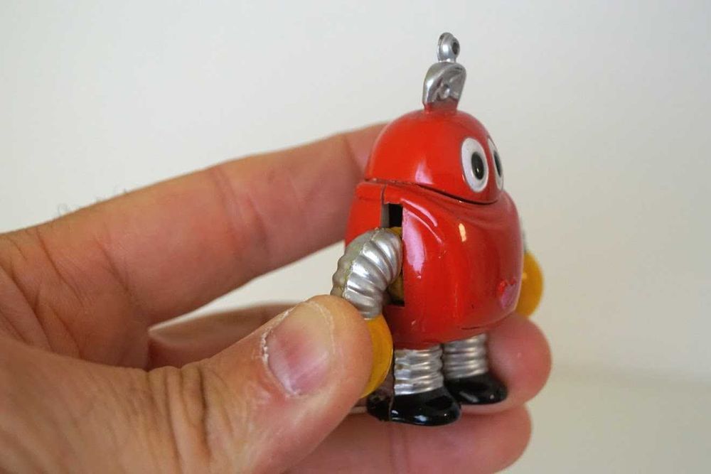 Isqueiro e portachaves Japão 1970’s personagem Robocon tokusatsu
