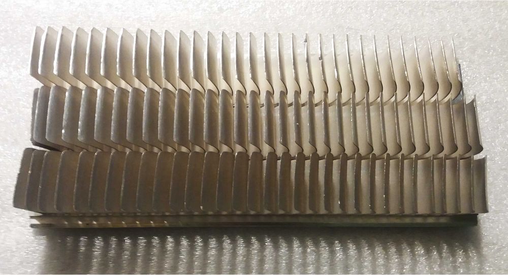 Radiator nr 1
Wymiary: 200 × 83 mm