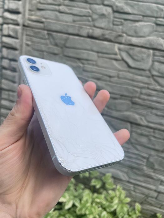 iPhone 12 64gb white