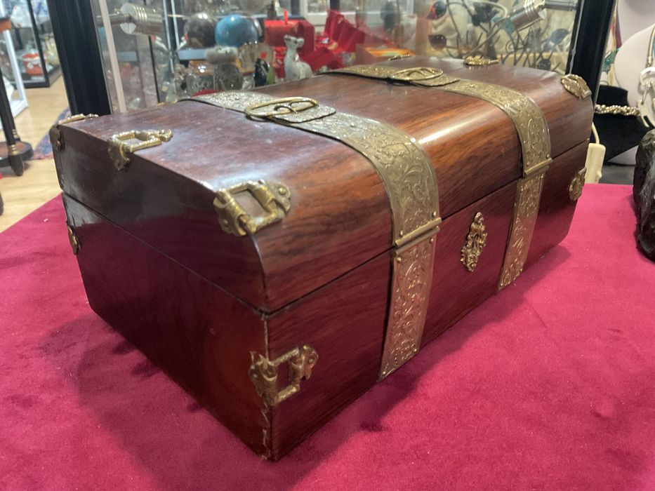 Caixa FRANCESA em pau santo com 23x14x10cm ,