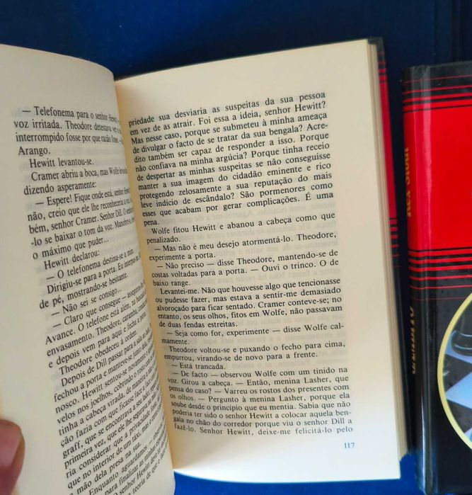 Lote 2 Livros Rex Stout - Nero Wolfe (Capa Dura)