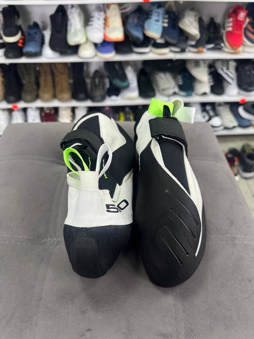 ОРИГІНАЛ 100% Кросівки Adidas Five Ten Hiangle Cloud White Core 49
