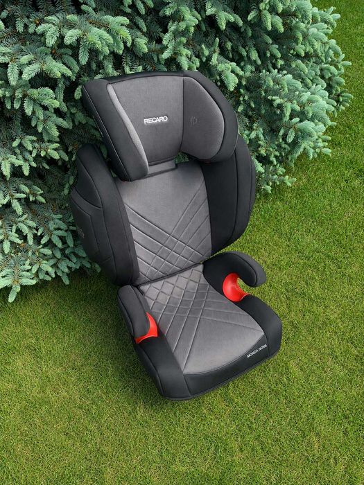 Дитяче автокрісло Recaro Monza Nova 2, майже нове