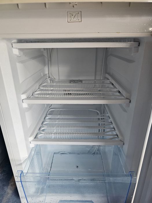 Arca vertical Electronia