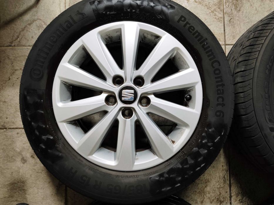 Jantes 15 originais Seat furação 5X100 com pneus