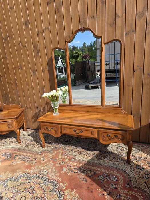 Toaletka w stylu ludwikowskim lustro Ludwik #1748 Stylowy Węgrów