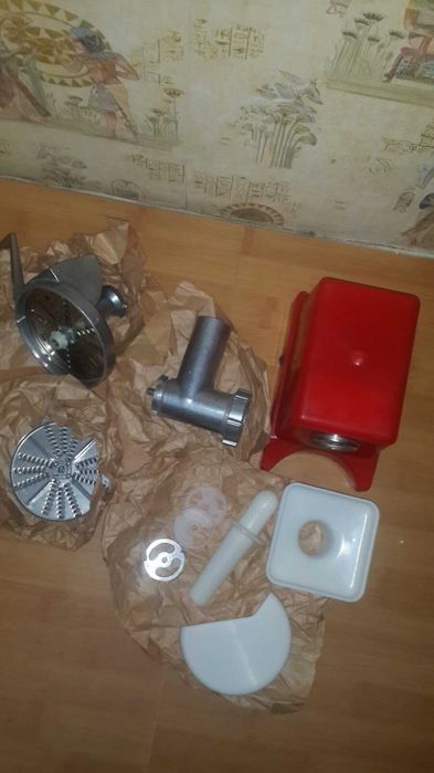 Две электромясорубки ссср