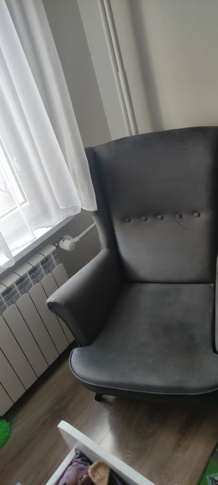Fotel Uszak ciemny grafit
