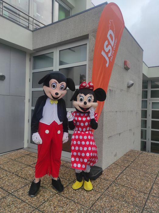 Super mascotes crianças