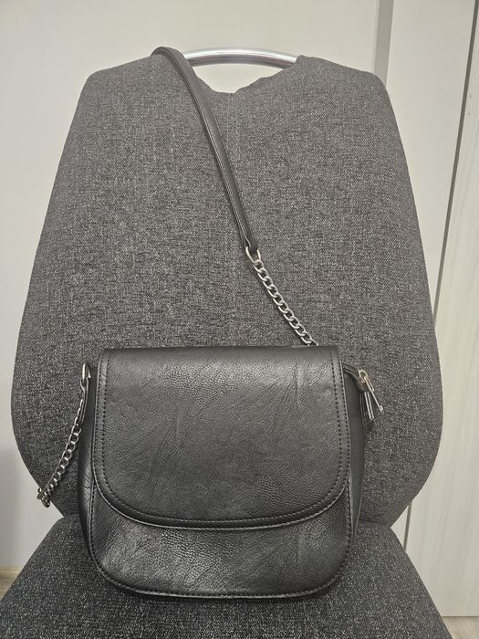 Torebka czarna listonoszka