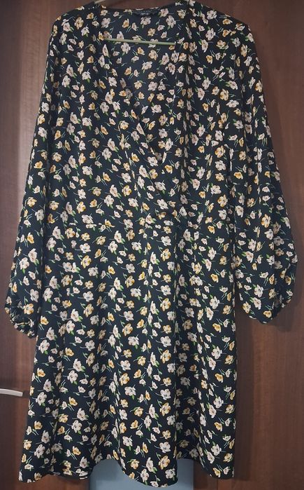 Śliczna sukienka r 48