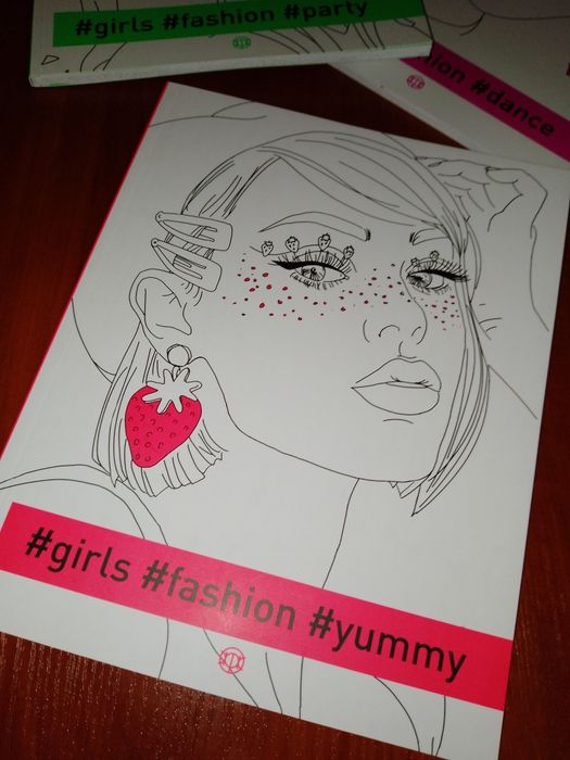 Продам розмальовки #girls оригинал