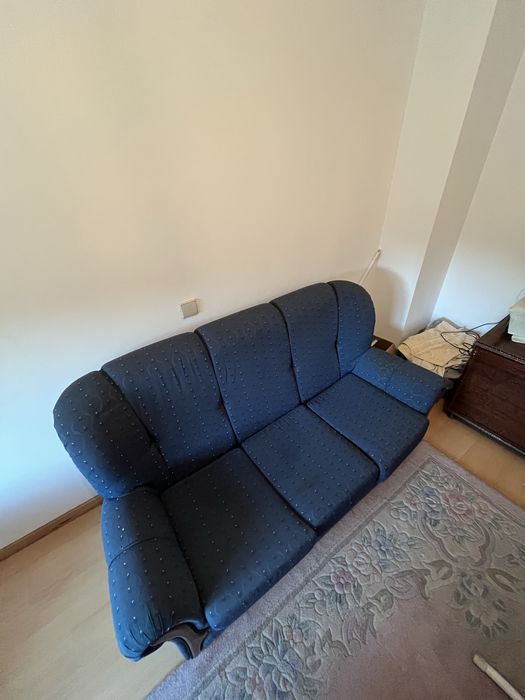 Sofa antigo mas tem pouco uso