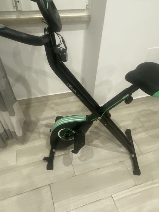 Bicicleta de ginástica nova