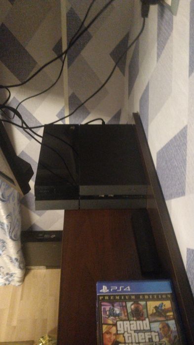 PS4 бу в хорошем состоянии 512гб