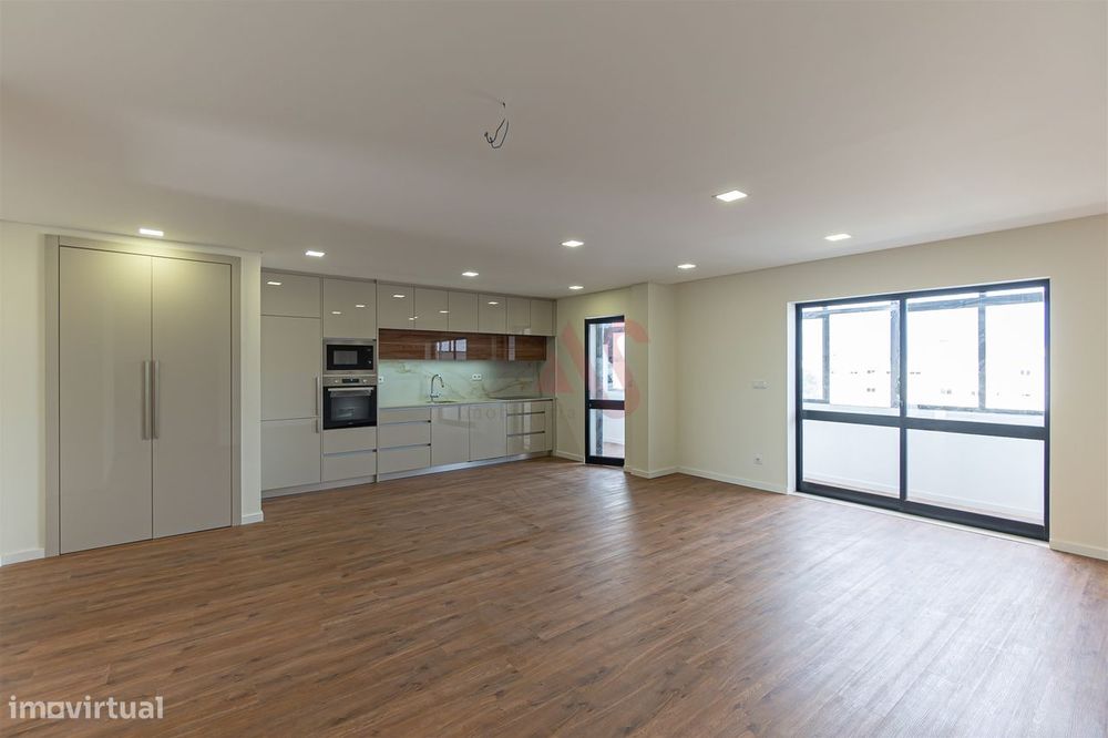 T2 totalmente renovado em Custóias, Matosinhos