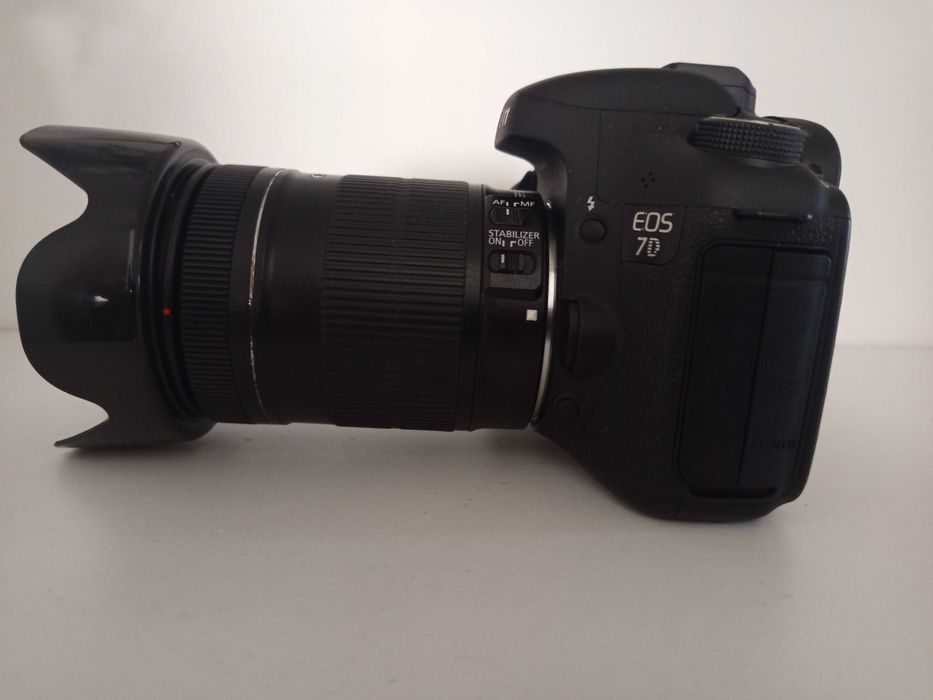 Vendo máquina fotográfica Canos EOS7D
