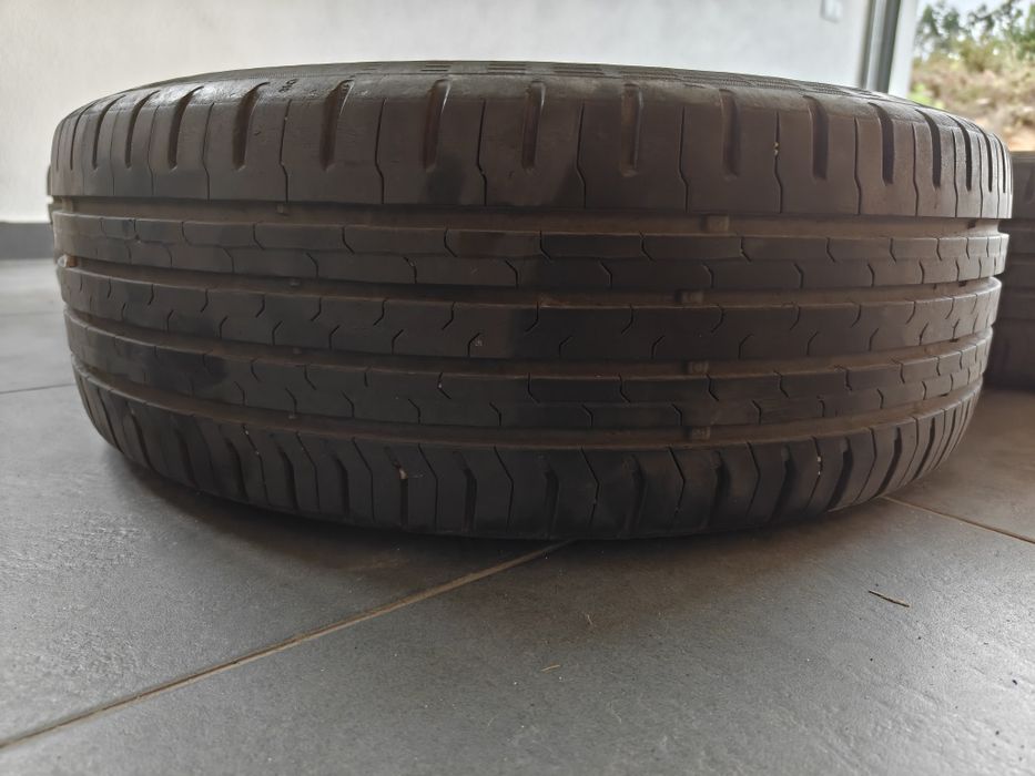 Jantes com pneus e tampões - 195/55 R16